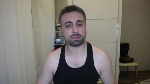 Snapshot of x_____0_____x chatting on June 4, 10:16 pm Mr. Lonely online show from June 4, 10:16 pm