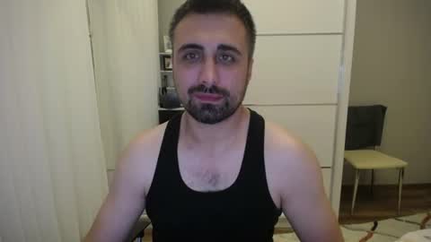 Snapshot of x_____0_____x chatting on June 24, 10:31 pm Mr. Lonely online show from June 24, 10:31 pm