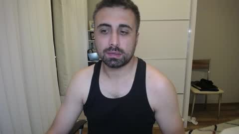 Snapshot of x_____0_____x chatting on July 3, 9:32 pm Mr. Lonely online show from July 3, 9:32 pm
