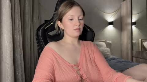 Snapshot of x__ivy_x chatting on January 8, 3:39 pm eva online show from January 8, 3:39 pm