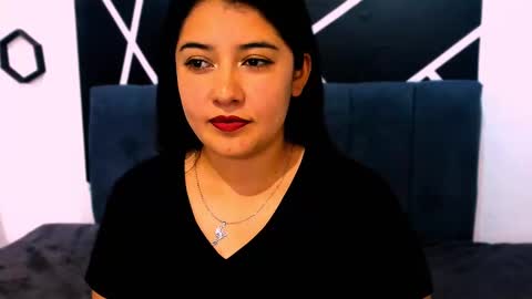 Adeline online show from November 13, 11:25 pm