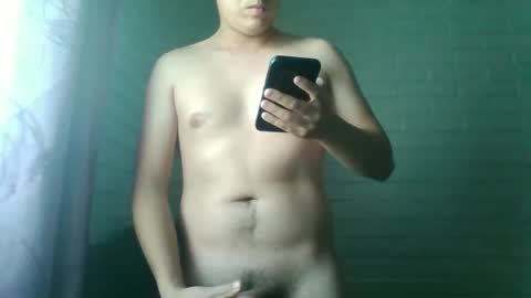 Snapshot of x_andrescam chatting on June 10, 8:08 pm x_andrescam online show from June 10, 8:08 pm