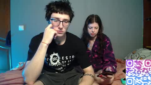 Snapshot of x_files_t chatting on November 19, 2:06 pm Philipp and Este online show from November 19, 2:06 pm