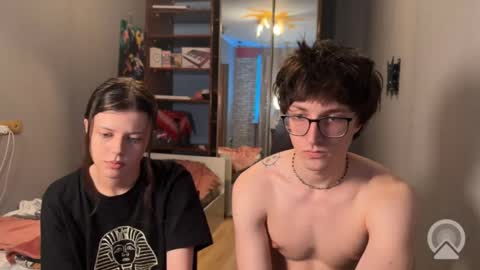 Snapshot of x_files_t chatting on January 16, 9:08 pm Philipp and Este online show from January 16, 9:08 pm