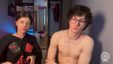 Snapshot of x_files_t chatting on February 3, 6:22 am Philipp and Este online show from February 3, 6:22 am