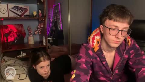 Snapshot of x_files_t chatting on March 4, 6:25 pm Philipp and Este online show from March 4, 6:25 pm