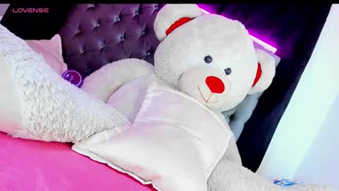 Maria Juliana online show from December 18, 4:39 pm