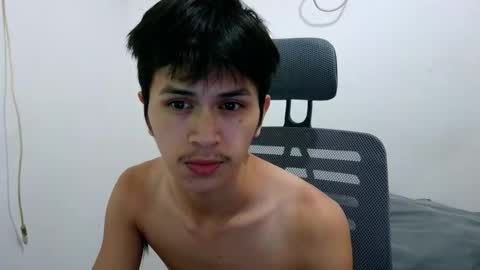 Snapshot of x_kael chatting on December 14, 11:26 am KAEL online show from December 14, 11:26 am