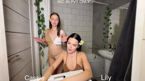 Snapshot of x_kai chatting on December 16, 7:41 pm wiwi clap clap cat baby girl online show from December 16, 7:41 pm