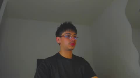 Snapshot of x_miller chatting on November 2, 6:43 pm x_miller online show from November 2, 6:43 pm
