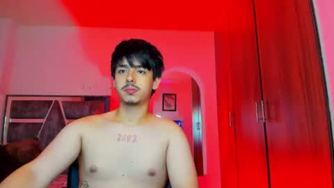 Snapshot of x_miller chatting on July 28, 7:39 pm x_miller online show from July 28, 7:39 pm