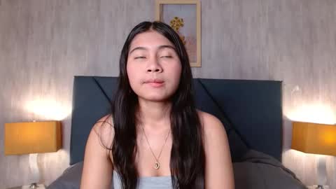 aurora  online show from November 28, 3:20 am