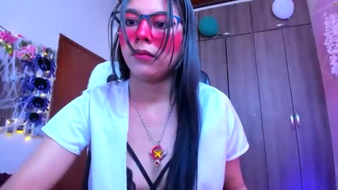 XALLYSONX online show from October 27, 11:36 am