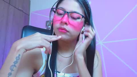 XALLYSONX online show from April 28, 11:59 am