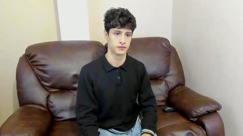 Snapshot of xam_collen chatting on January 6, 3:16 pm xam_collen online show from January 6, 3:16 pm