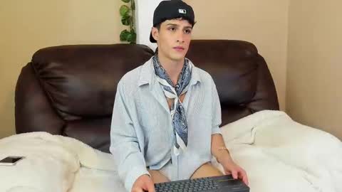 Snapshot of xam_collen chatting on February 21, 11:39 pm xam_collen online show from February 21, 11:39 pm