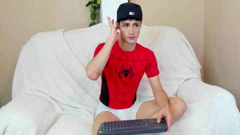 Snapshot of xam_collen chatting on February 23, 11:57 pm xam_collen online show from February 23, 11:57 pm