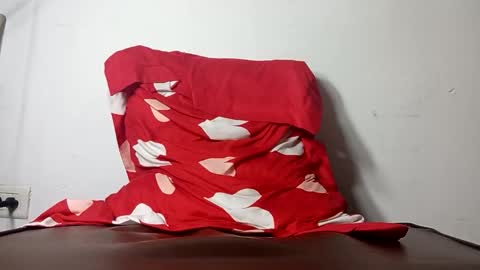 Snapshot of xander743 chatting on October 30, 12:01 am Xander online show from October 30, 12:01 am