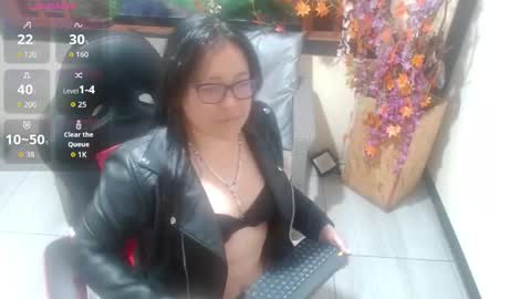xander_taylor_ online show from September 30, 5:45 am