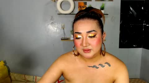 Snapshot of xasianempressx chatting on July 16, 6:14 pm Nira NOT INTO CHEAP GUYS online show from July 16, 6:14 pm