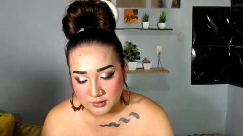 Snapshot of xasianempressx chatting on July 19, 6:44 pm Nira NOT INTO CHEAP GUYS online show from July 19, 6:44 pm