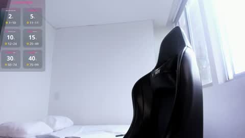Snapshot of xavier_colleman chatting on June 9, 7:36 pm Xavier online show from June 9, 7:36 pm