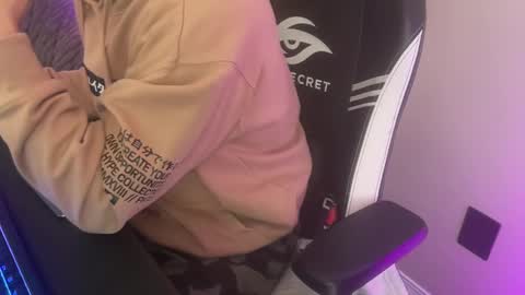 Snapshot of xburst chatting on December 15, 6:04 pm xburst online show from December 15, 6:04 pm