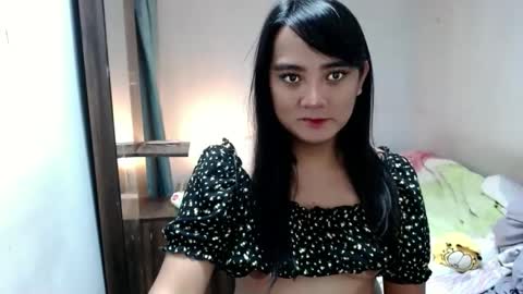 Snapshot of xdesirable_cutie chatting on December 4, 6:33 am Jenny Your sweet cute girl online show from December 4, 6:33 am