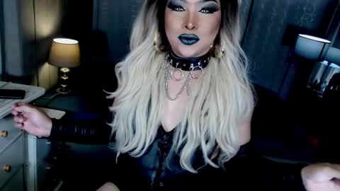 Zhavia online show from November 1, 6:21 pm