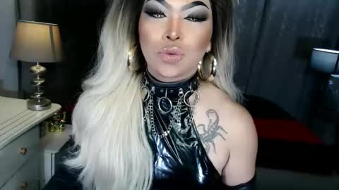 Zhavia online show from November 29, 6:55 pm