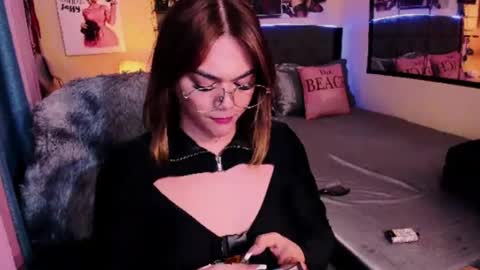 Snapshot of xdirtymistressx chatting on July 21, 10:34 pm XDirtymistressX online show from July 21, 10:34 pm