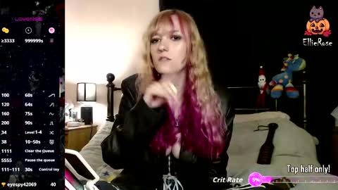 Snapshot of xelliee_rosex chatting on May 15, 7:48 am EllieeRose online show from May 15, 7:48 am