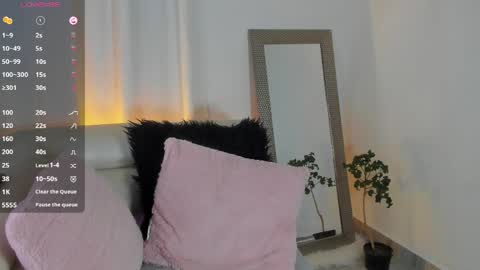 Snapshot of xena_bush chatting on April 9, 8:09 am xena_bush online show from April 9, 8:09 am