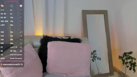 Snapshot of xena_bush chatting on May 17, 9:28 am xena_bush online show from May 17, 9:28 am
