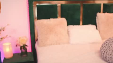 Snapshot of xeniablue chatting on July 17, 2:34 pm XeniaBlue online show from July 17, 2:34 pm