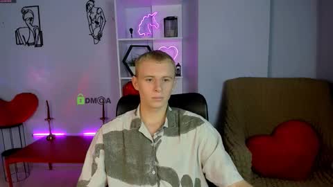 Snapshot of xevier_loyd chatting on November 29, 10:07 am xevier online show from November 29, 10:07 am