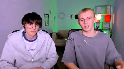 Snapshot of xevier_loyd chatting on December 3, 6:54 am xevier online show from December 3, 6:54 am