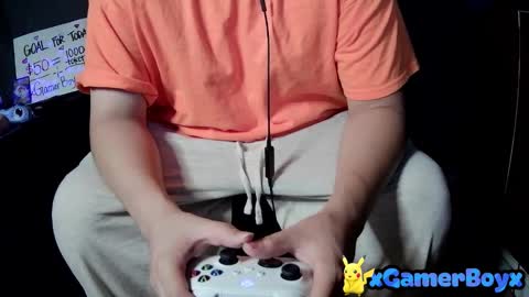 Snapshot of xgamerboyx chatting on October 31, 2:45 am xgamerboyx online show from October 31, 2:45 am