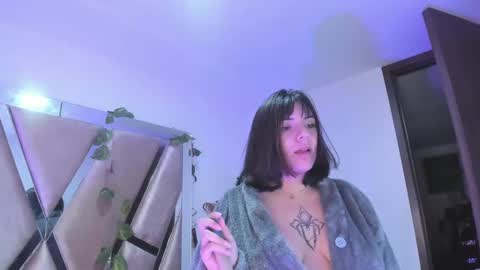 Snapshot of xhinata_hyugaxx chatting on January 4, 1:52 am hinata online show from January 4, 1:52 am