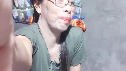 Snapshot of xhotskinny69x chatting on December 1, 8:19 am xhotskinny69x online show from December 1, 8:19 am