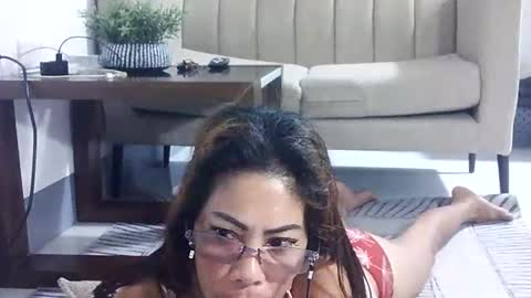 xhotskinny69x online show from June 7, 8:12 pm