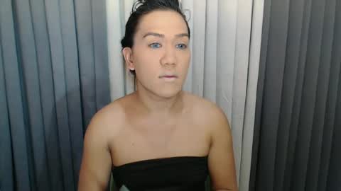 Snapshot of xhugejerkingtransx chatting on January 3, 1:16 am GWEN THOMPSON .......   online show from January 3, 1:16 am
