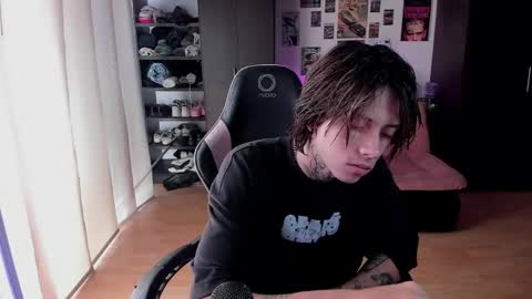 Snapshot of xice_boy chatting on May 3, 4:02 pm xIce Boy online show from May 3, 4:02 pm