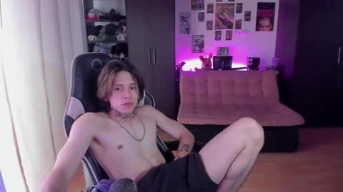 Snapshot of xice_boy chatting on May 8, 8:58 pm xIce Boy online show from May 8, 8:58 pm