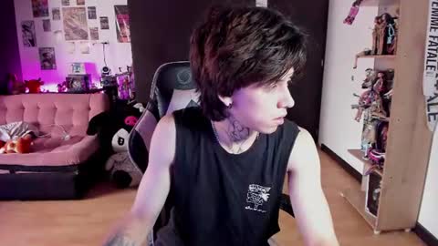 Snapshot of xice_boy chatting on June 14, 2:41 pm xIce Boy online show from June 14, 2:41 pm