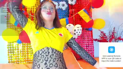 Snapshot of ximehot_69 chatting on June 27, 7:19 pm tifanny online show from June 27, 7:19 pm