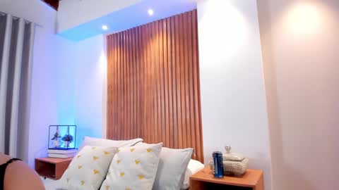 Snapshot of ximelopez1 chatting on November 24, 7:46 pm XIMENA LOPEZ online show from November 24, 7:46 pm