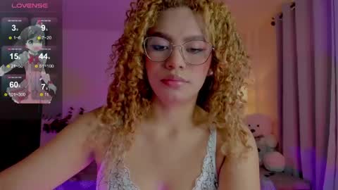 Snapshot of ximena_sotto1 chatting on May 10, 6:13 pm camila online show from May 10, 6:13 pm