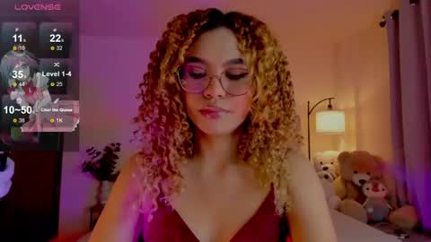 Snapshot of ximena_sotto1 chatting on July 2, 3:23 am camila online show from July 2, 3:23 am