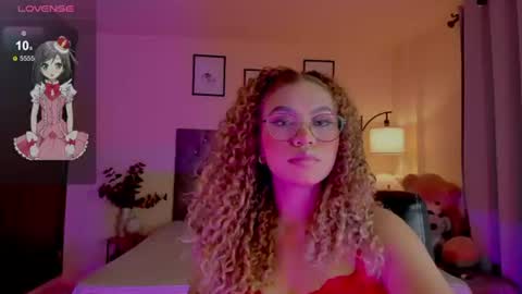 Snapshot of ximena_sotto1 chatting on July 14, 2:05 am camila online show from July 14, 2:05 am